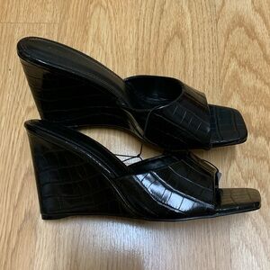 NWT Forever 21 Black Wedge Heels